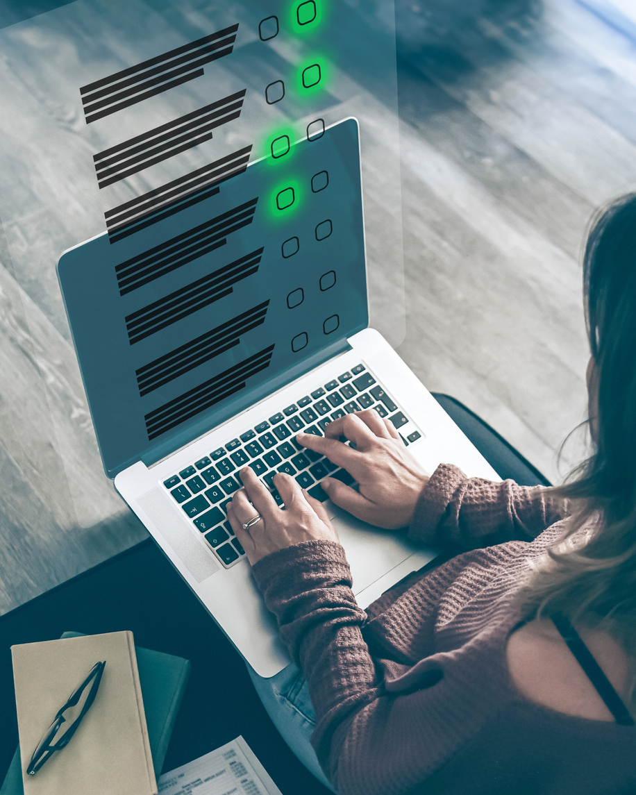 association member filling out online form to become a volunteer