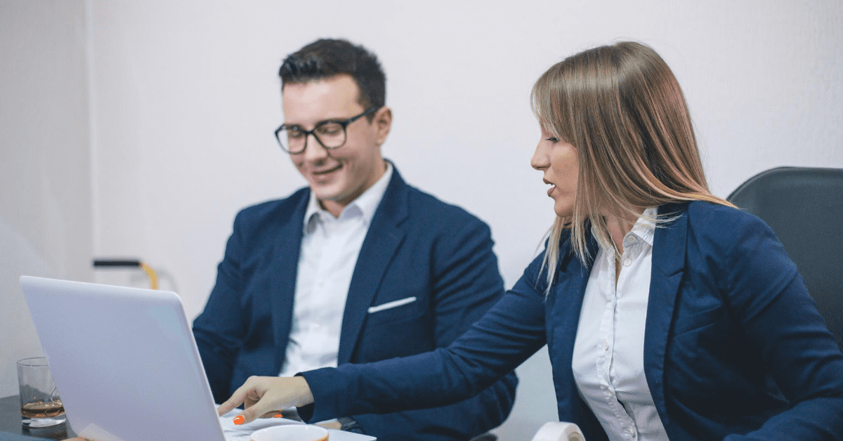 Managers engaging lurkers in communities