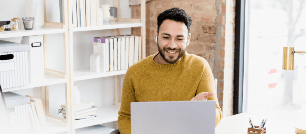 man-yellow-sweater-laptop-01